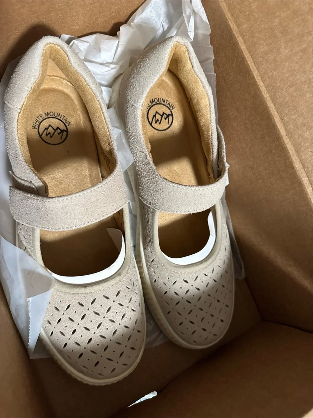 White Mountain Ivory Tan Mary Jane Sneakers Shoes 7.5 W37202 Worn Once